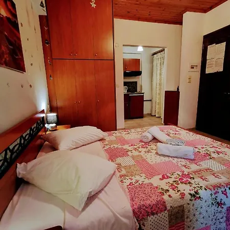 Iris Áyios Nikítas