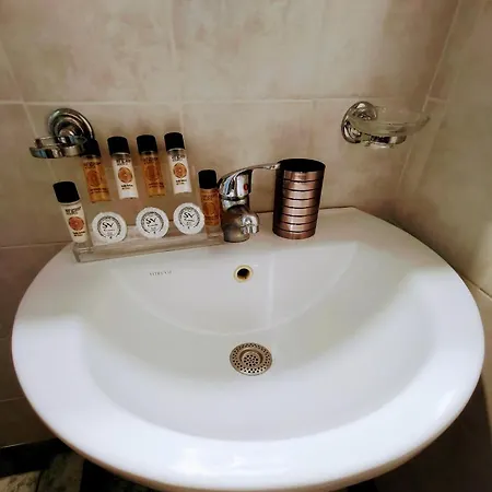 Iris Áyios Nikítas