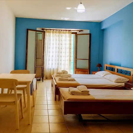 Iris 4* Áyios Nikítas