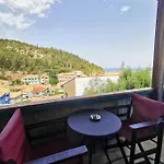 Iris Lejlighedshotel Áyios Nikítas
