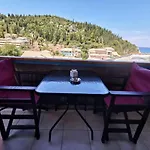 Iris 3* Áyios Nikítas