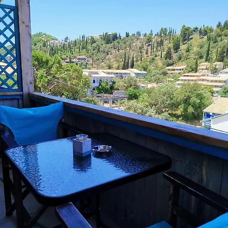 Iris Áyios Nikítas