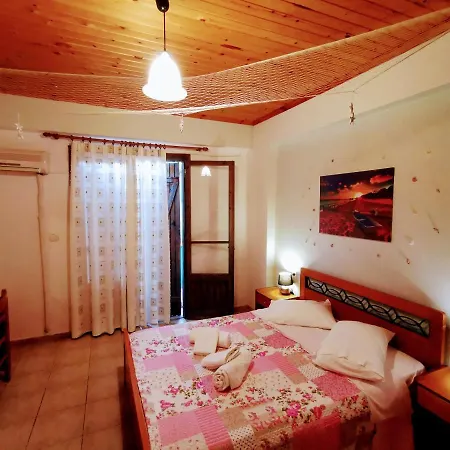 Iris Hotel apartamentowy Áyios Nikítas