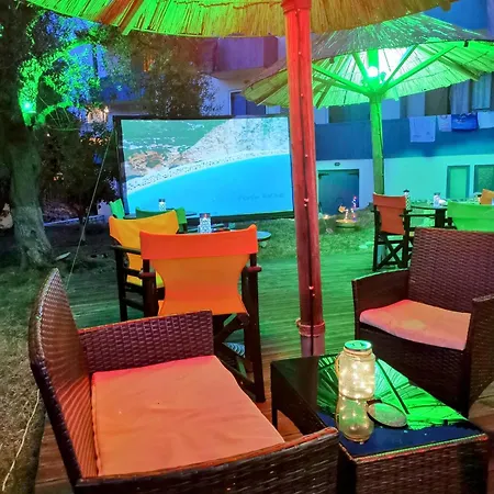 Iris Aparthotel *