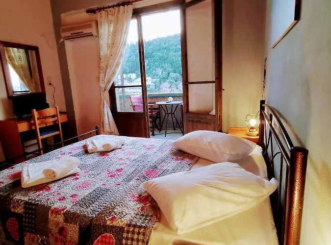 Iris Aparthotel 3*
