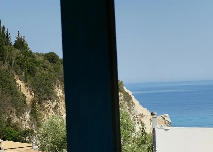 Iris Aparthotel Áyios Nikítas